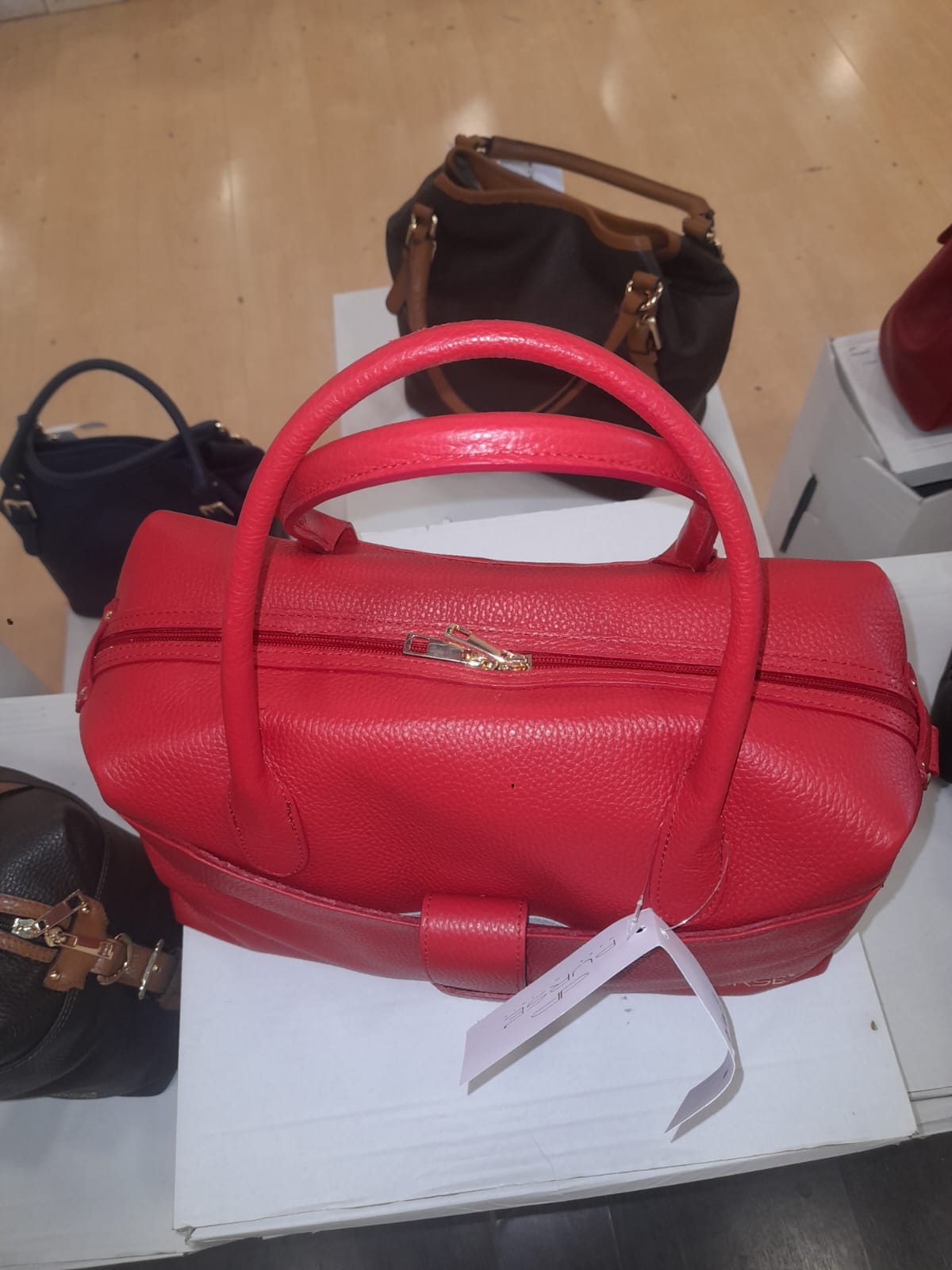 Besace en cuir verni Pierre Balmain Rouge